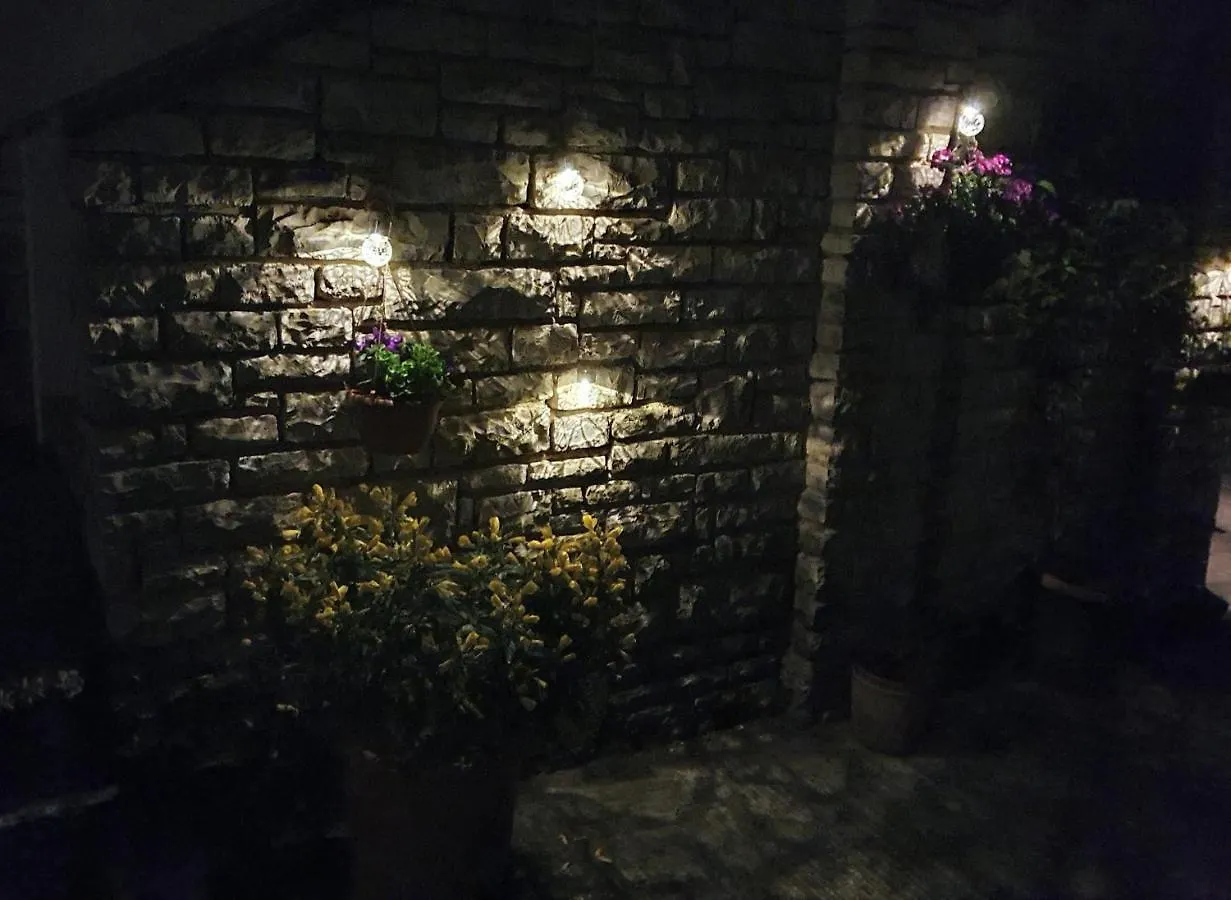 Lux D'Or Apartment 풀라 0*,